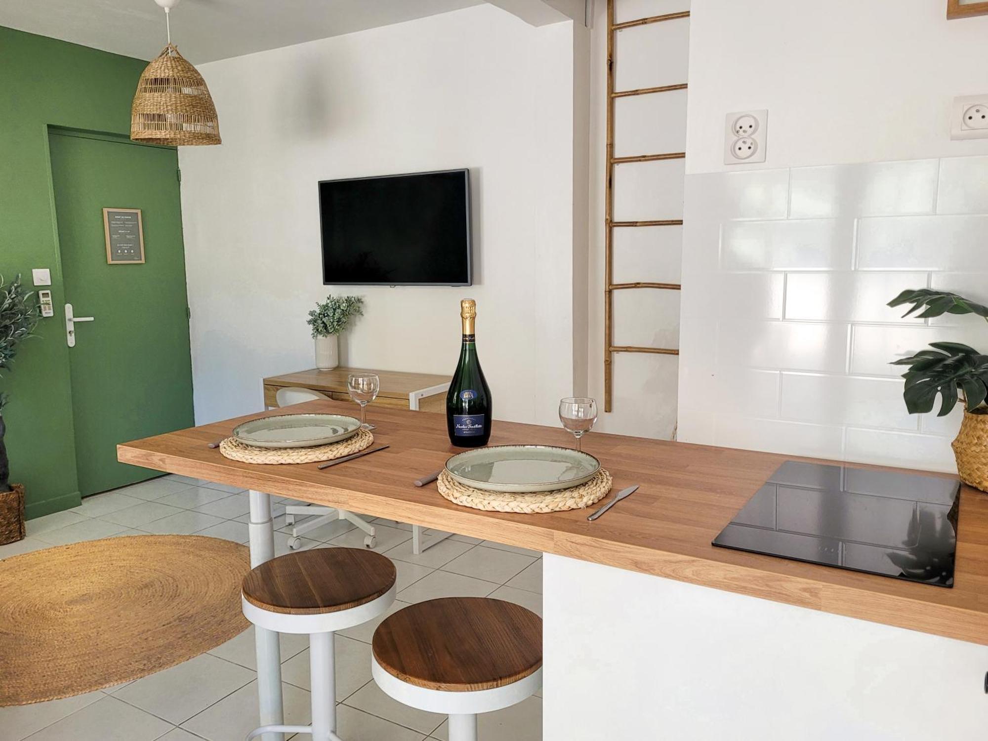 Studio Double Climatise Avec Terrasse - Proche Tram & Centre Montpellier Kültér fotó